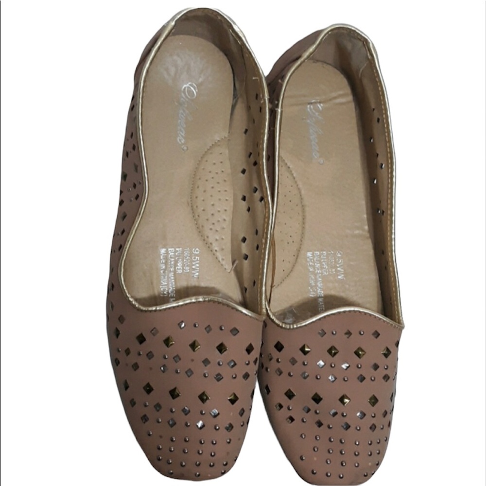 SOFTWARE Nude Gold Flats Shoes Size 9.5WW